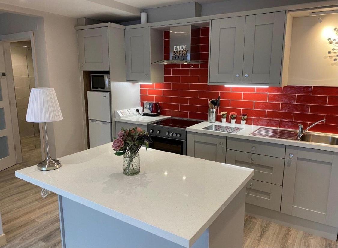 Trinity Apartments Four 1-Bedroom Apts Waterford City Centre Экстерьер фото