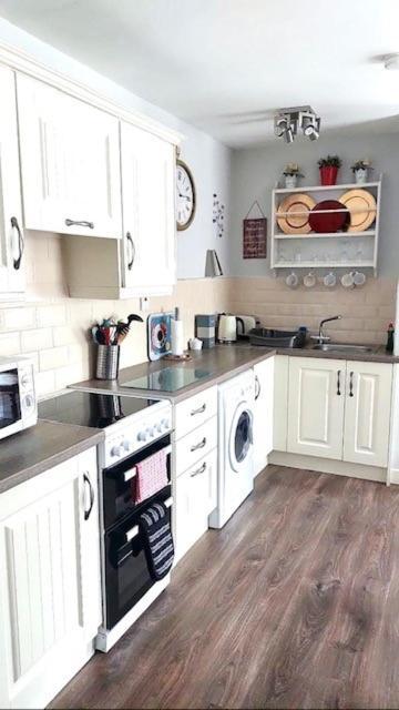Trinity Apartments Four 1-Bedroom Apts Waterford City Centre Экстерьер фото